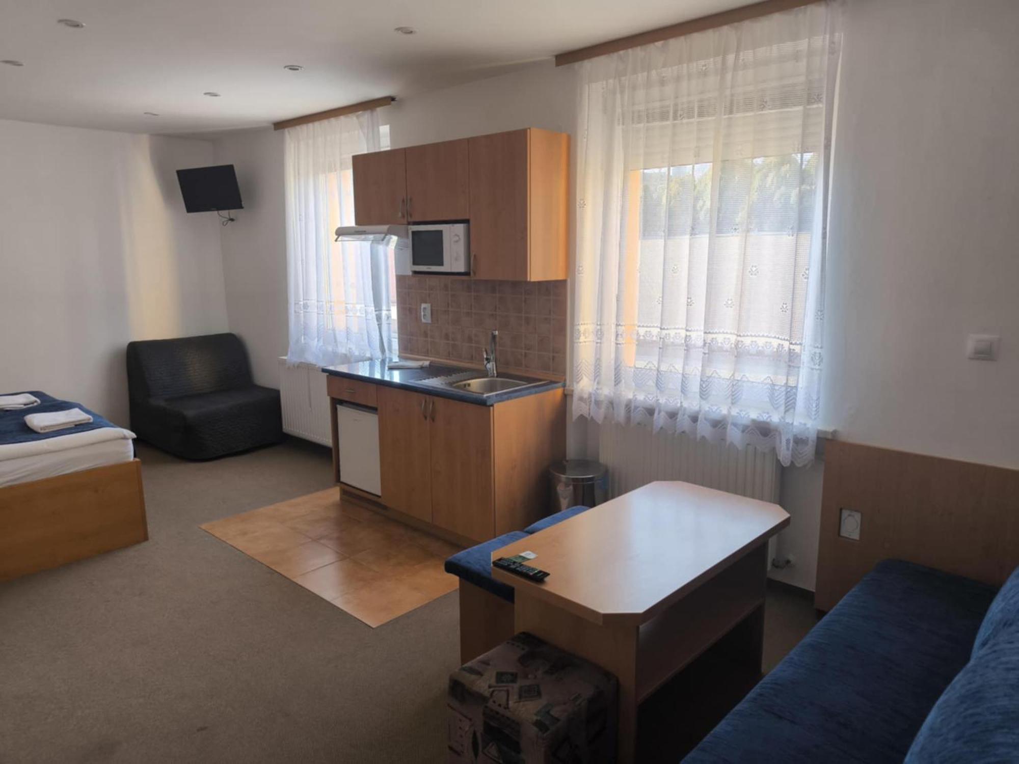 Pension Euro Mikulov Bagian luar foto