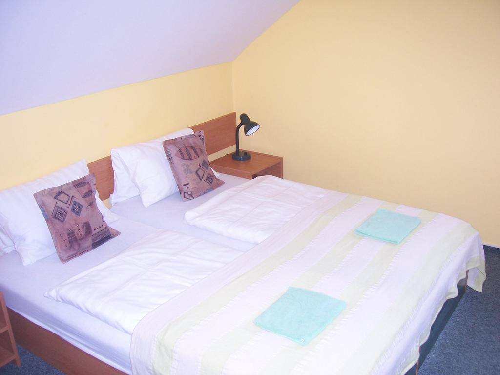 Pension Euro Mikulov Bagian luar foto