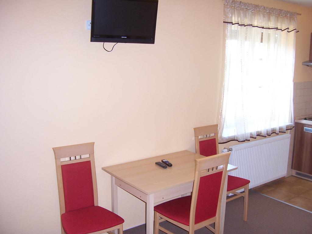 Pension Euro Mikulov Bagian luar foto