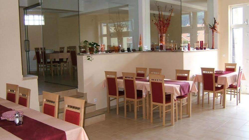 Pension Euro Mikulov Bagian luar foto