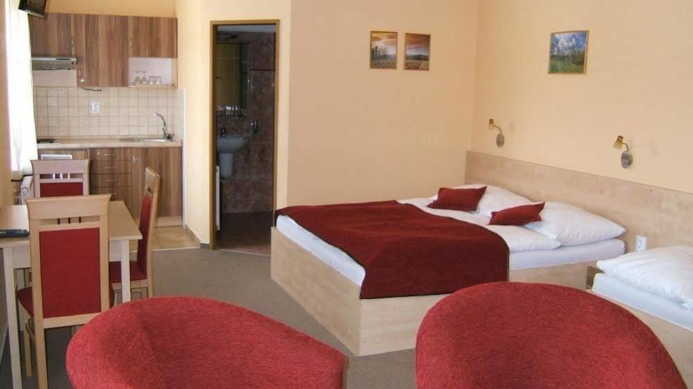 Pension Euro Mikulov Bagian luar foto